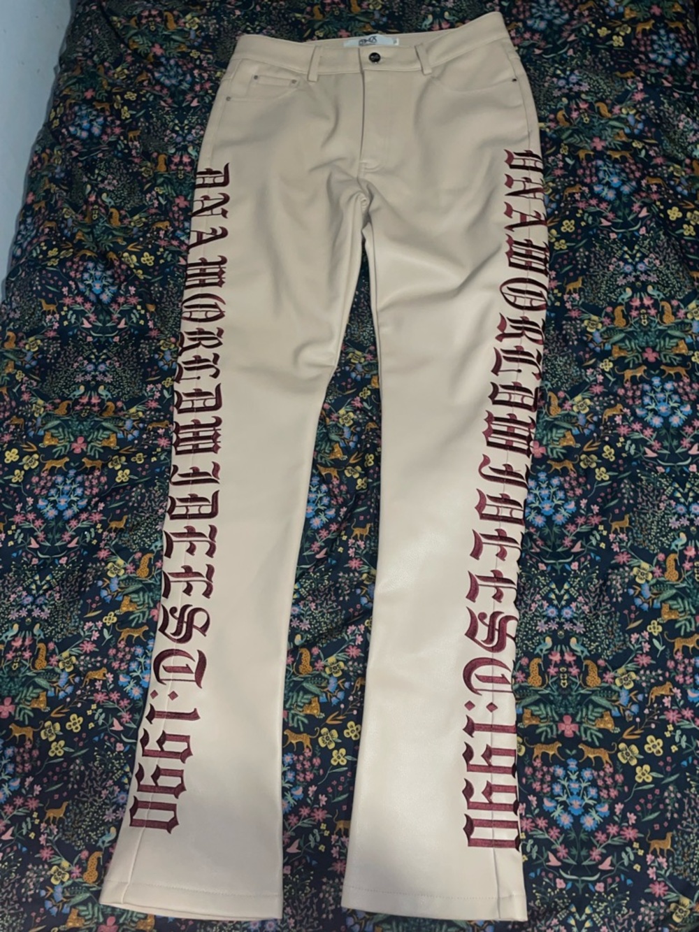 Premium wear leather pants beige/maroon with nice text